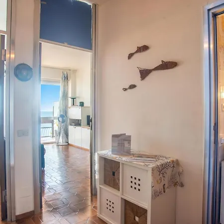 Sole Surf E Relax, Sea-View Balcony Apartment - Happy Rentals Διαμέρισμα Σαν Ρέμο