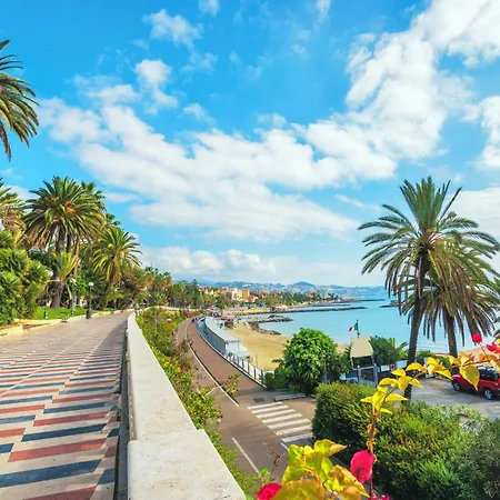 Διαμέρισμα Sole Surf E Relax, Sea-View Balcony Apartment - Happy Rentals Σαν Ρέμο